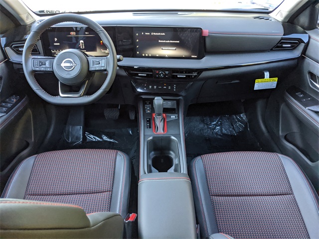 2026 Nissan Kicks SR photo 8