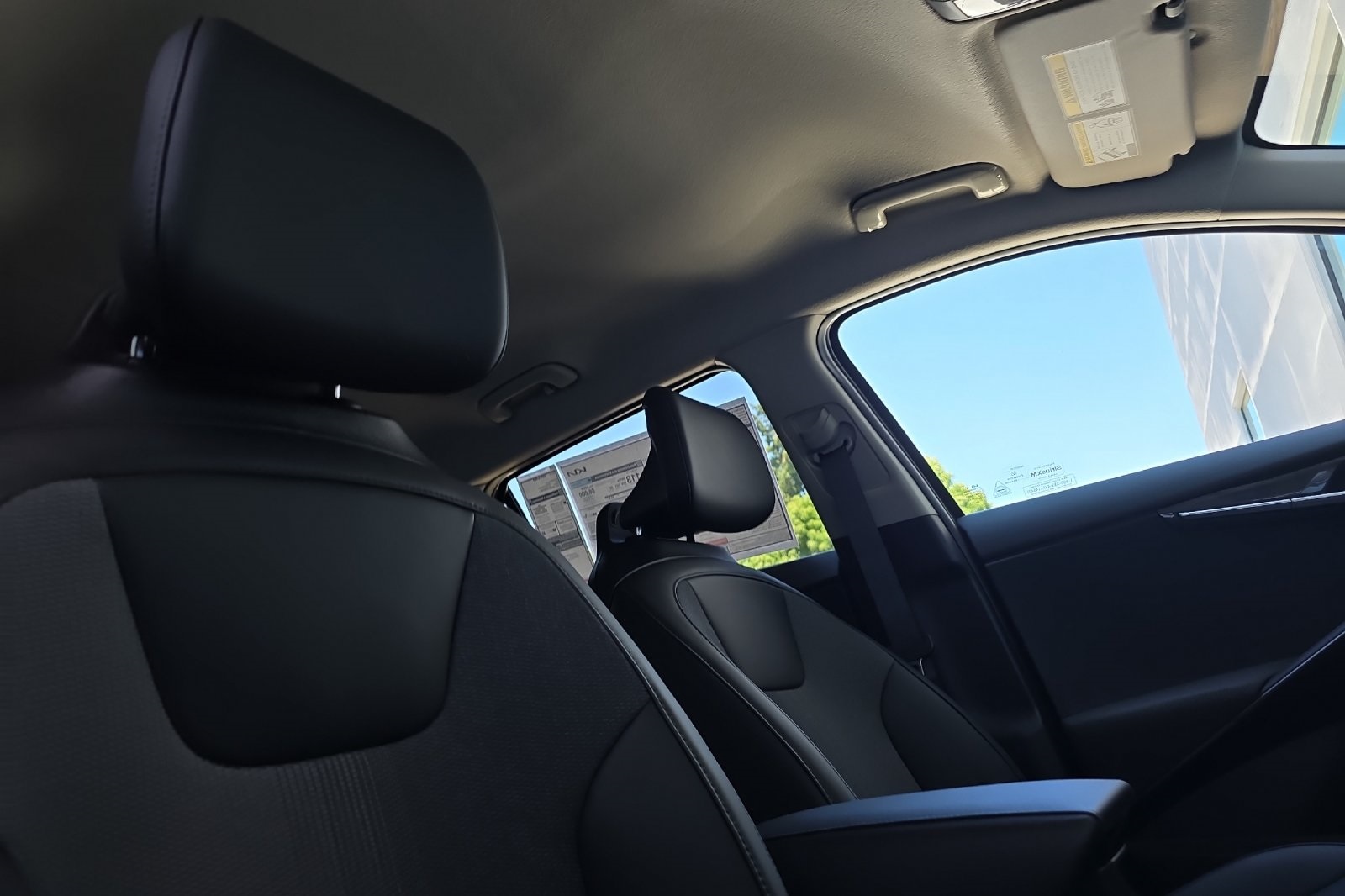 2025 Kia Niro Wind photo 12