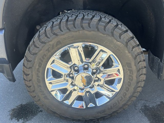 2022 Chevrolet Silverado 3500HD High Country photo 16