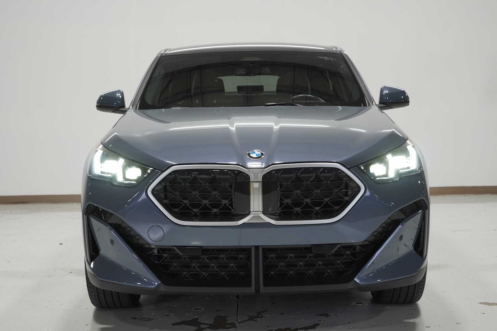 2025 Bmw X2 xDrive28i photo 2