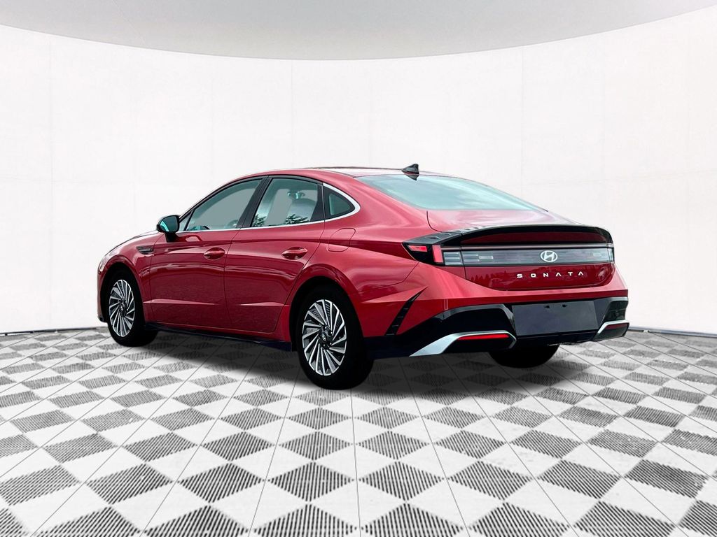 2025 Hyundai Sonata Hybrid SEL photo 4