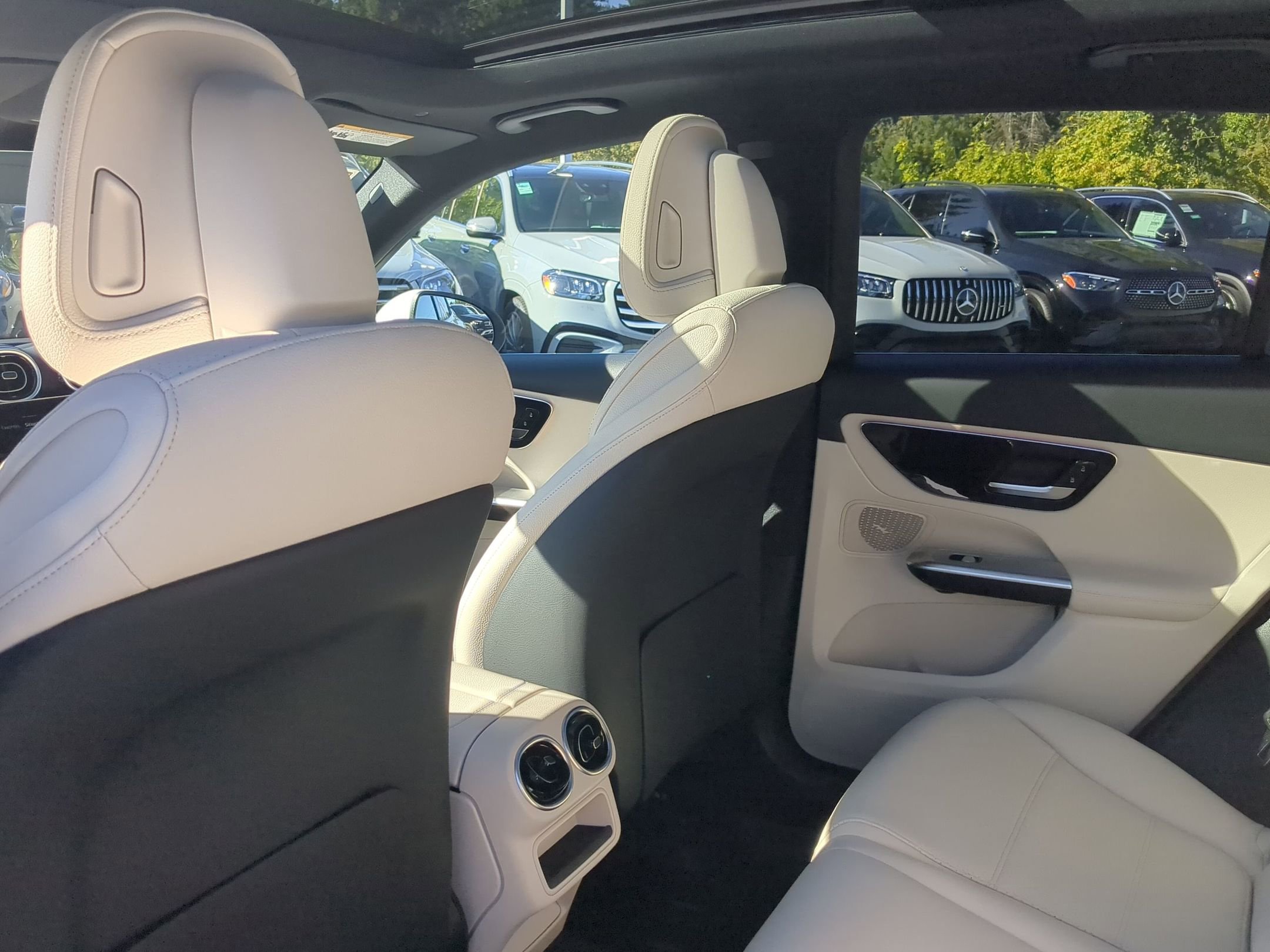 2026 Mercedes Benz GLC 300 4MATIC photo 8