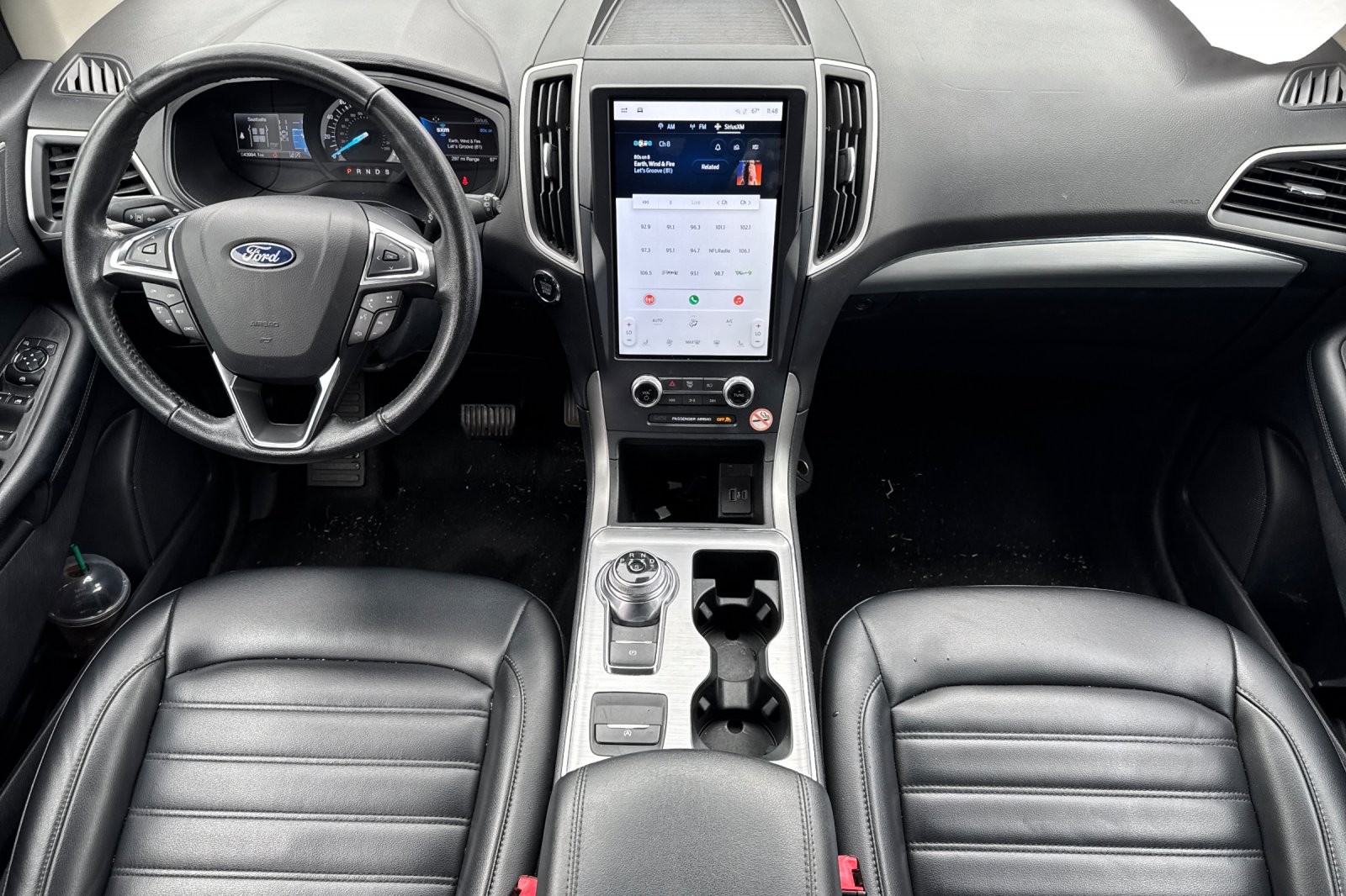 2022 Ford Edge SEL photo 3