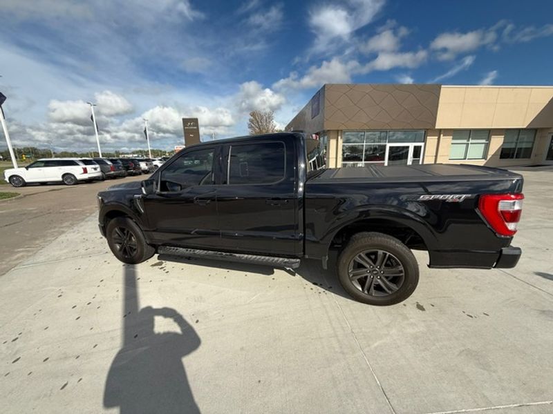 2022 Ford F-150 Lariat photo 11