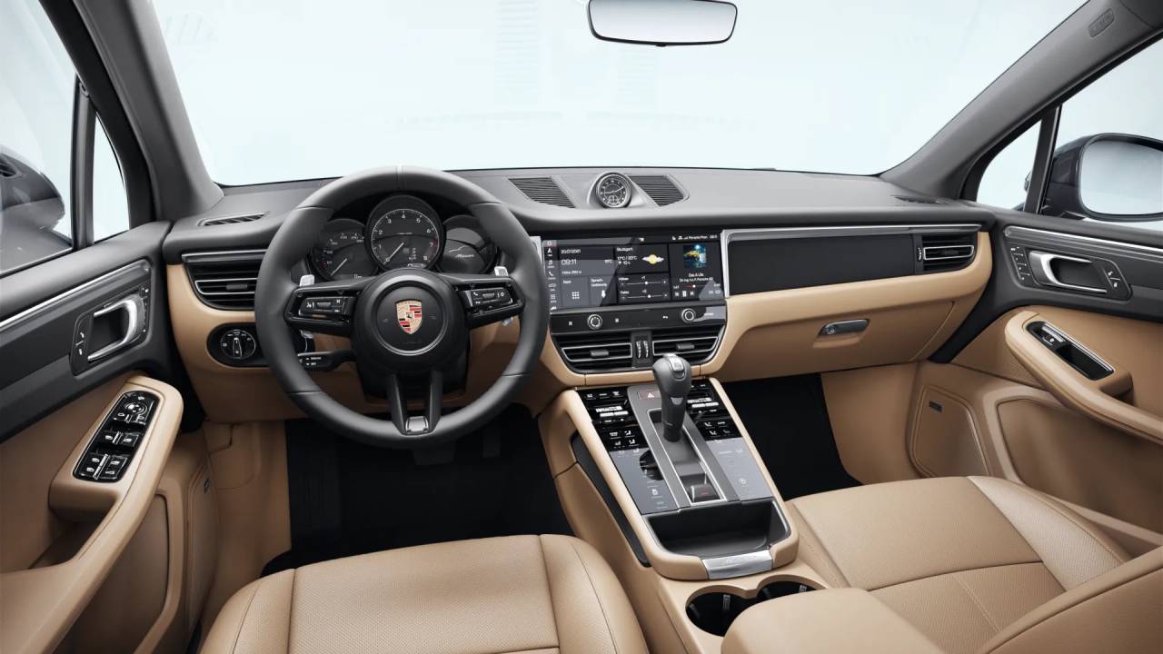2026 Porsche Macan T photo 10