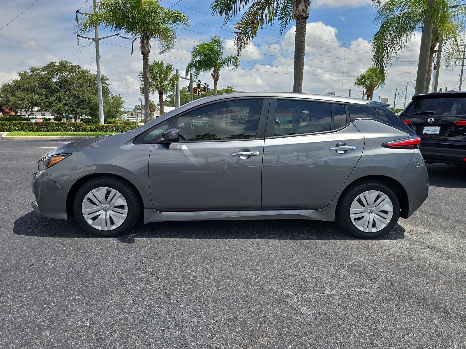 2023 Nissan Leaf S photo 6