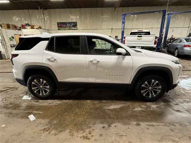 2026 Chevrolet Equinox LT photo 3