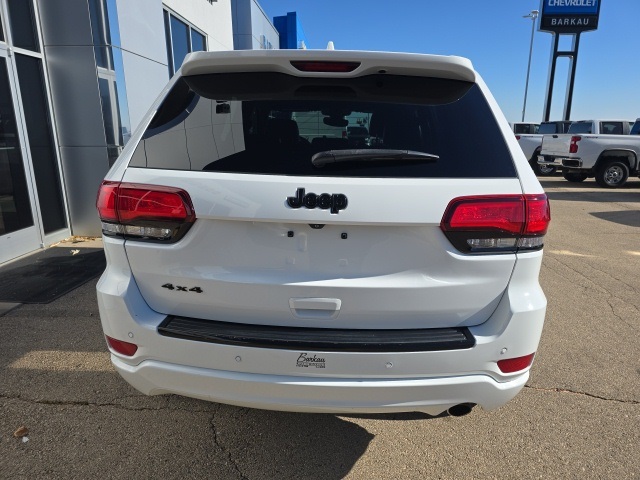 2018 Jeep Grand Cherokee Altitude photo 3