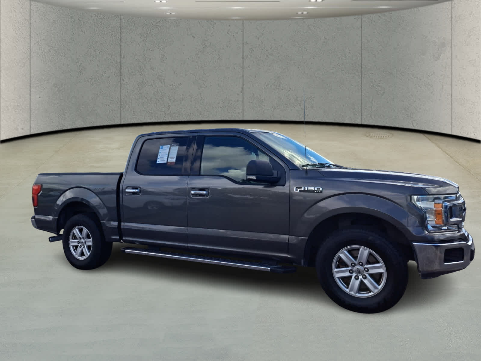 2018 Ford F-150 XLT photo 3