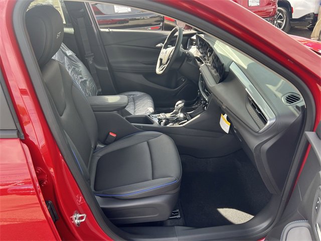 2026 Buick Encore GX Sport Touring photo 2