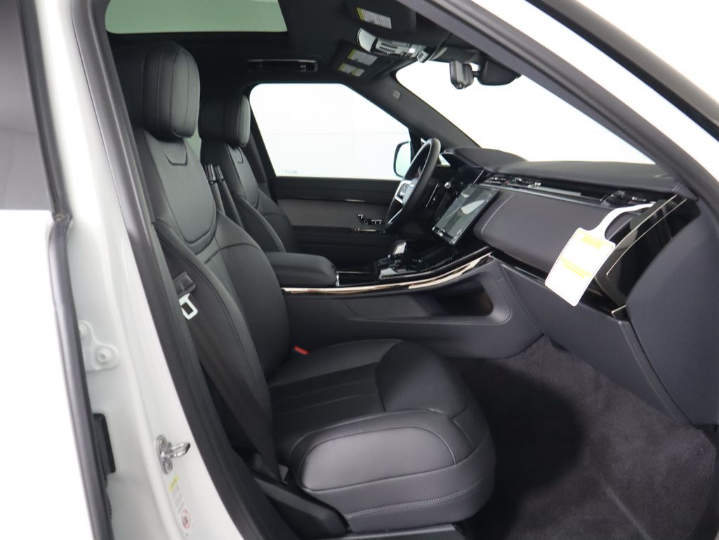 2025 Land Rover Range Rover Sport SE photo 19