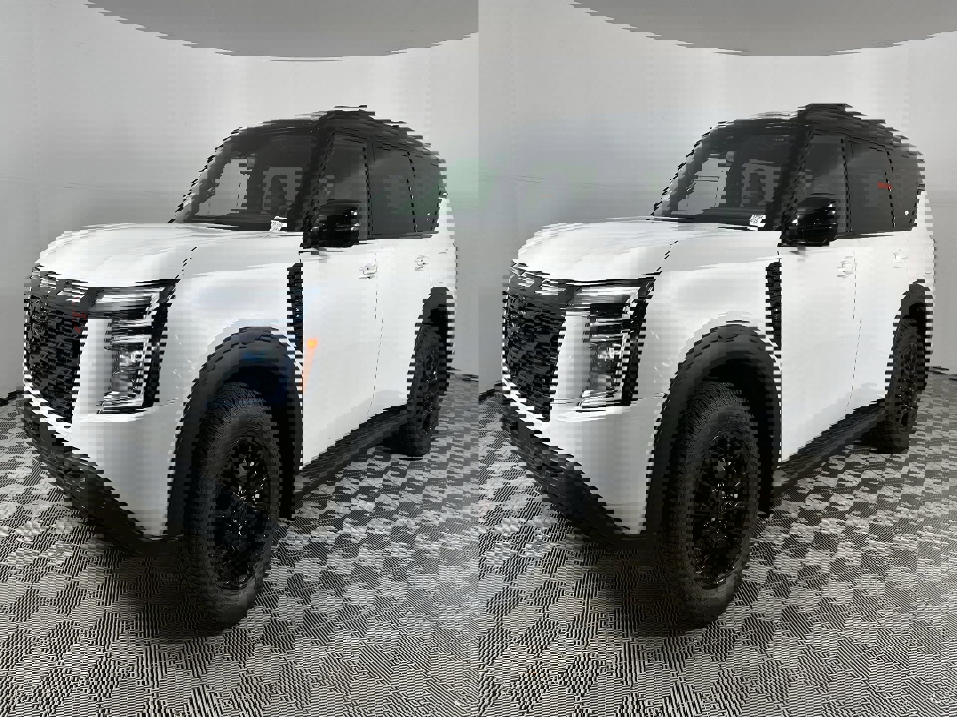 2025 Nissan Armada photo 4