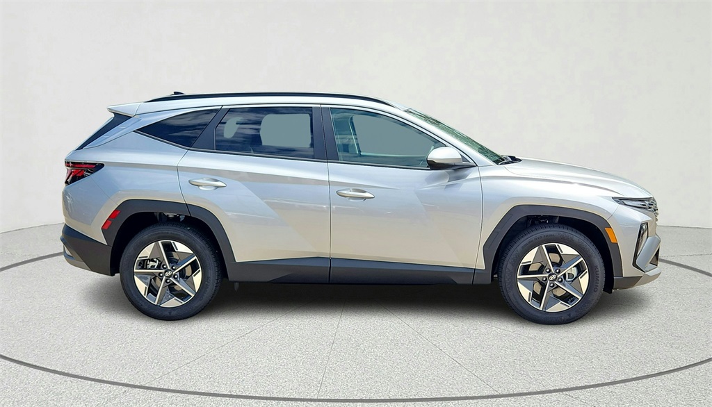 2025 Hyundai Tucson SEL photo 14