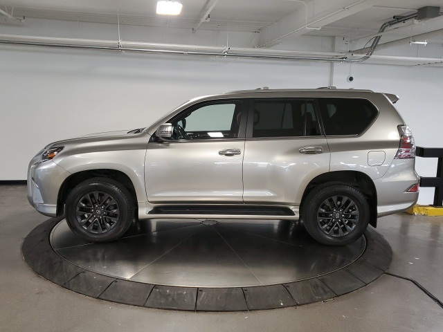 2023 Lexus GX 460 Premium photo 3