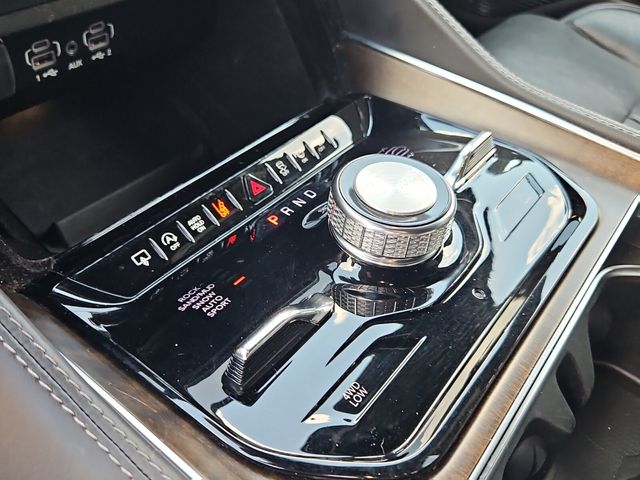2023 Jeep Grand Wagoneer L II photo 18
