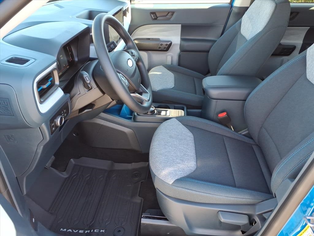 2025 Ford Maverick XLT photo 3