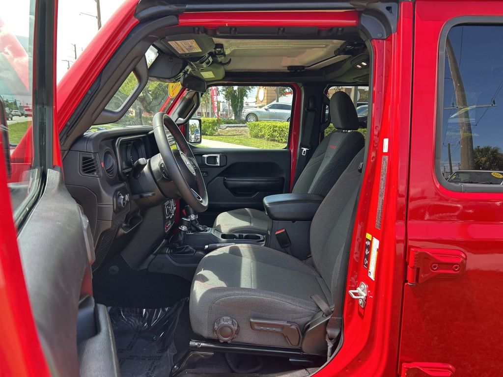 2024 Jeep Wrangler Rubicon photo 8