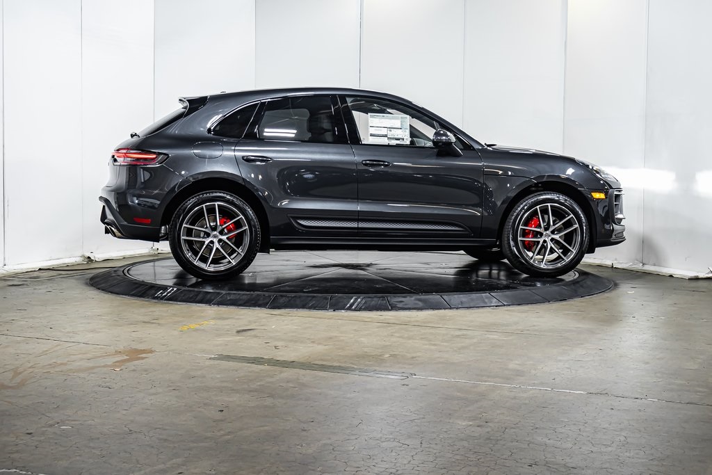 2025 Porsche Macan S photo 8
