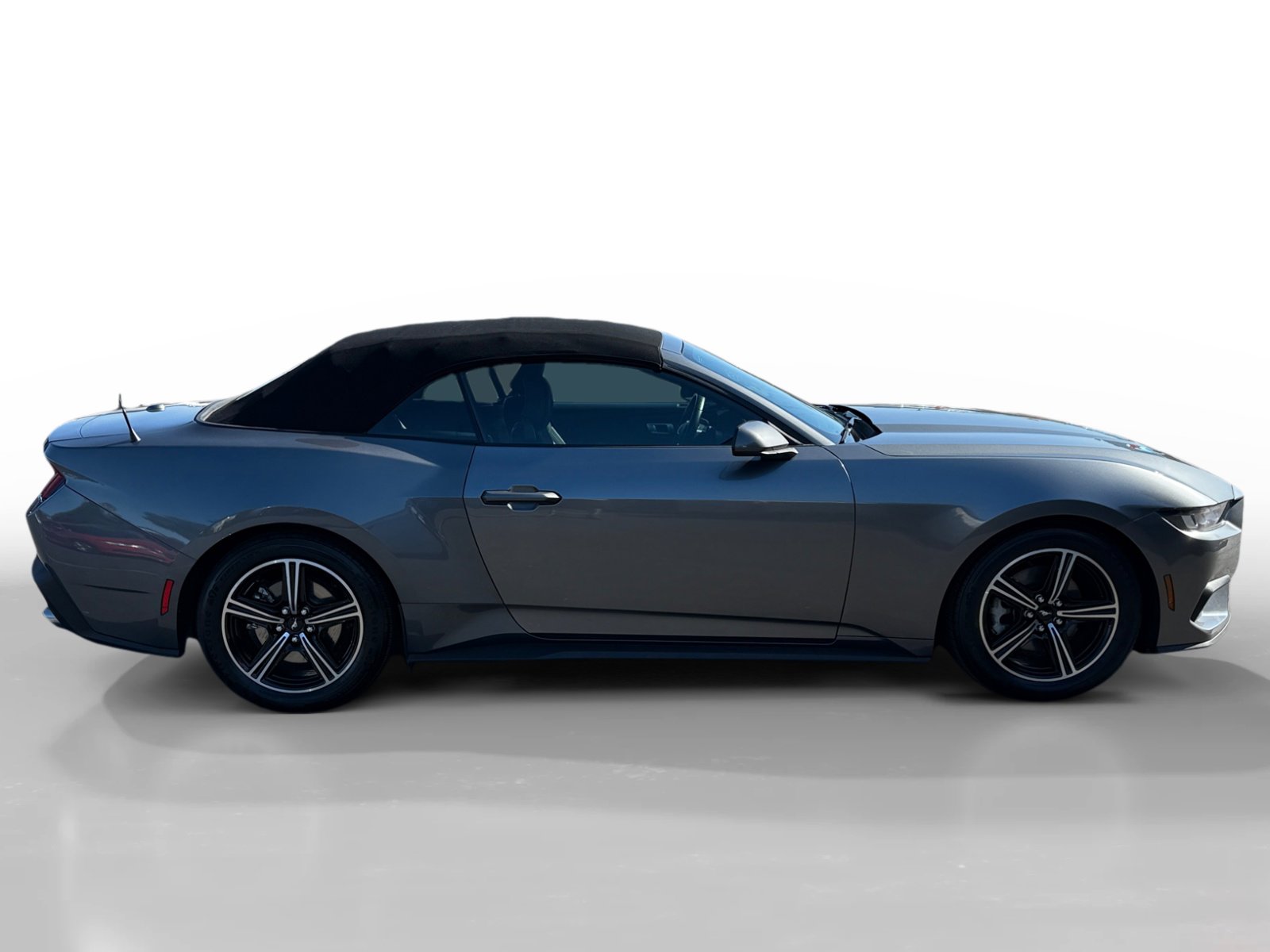 2024 Ford Mustang EcoBoost photo 6