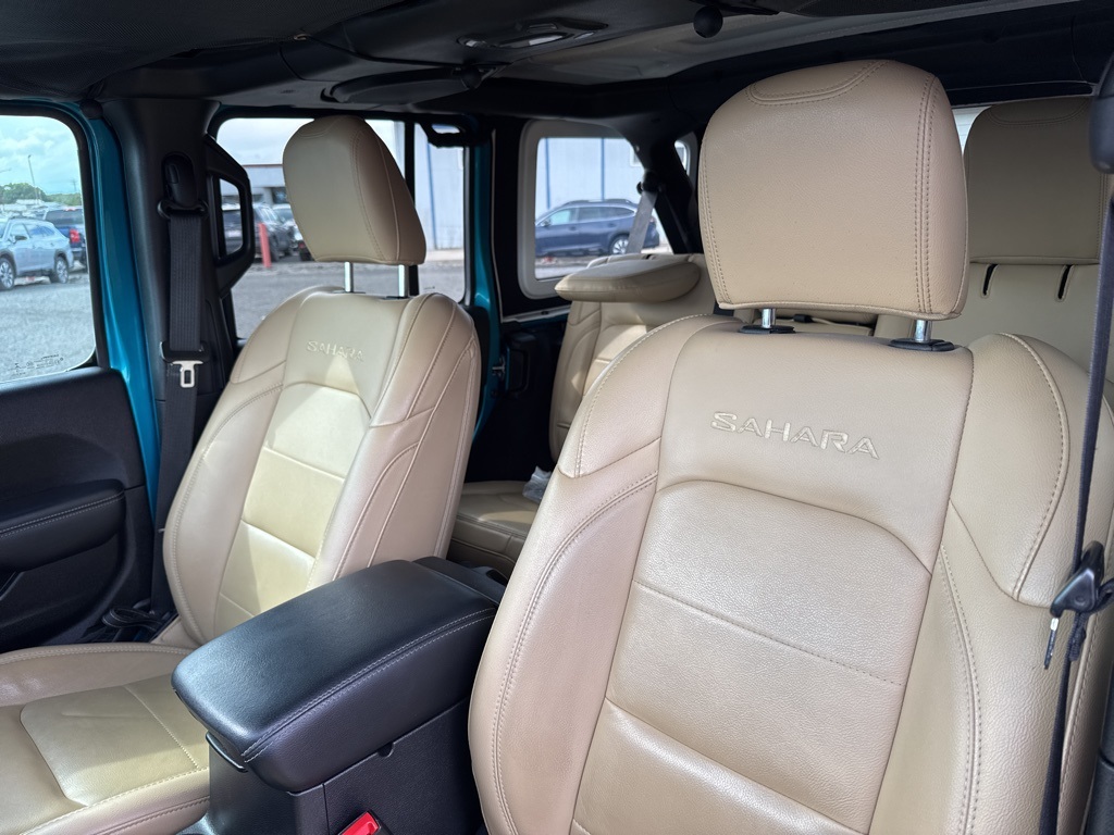 2019 Jeep Wrangler Unlimited Sahara photo 19