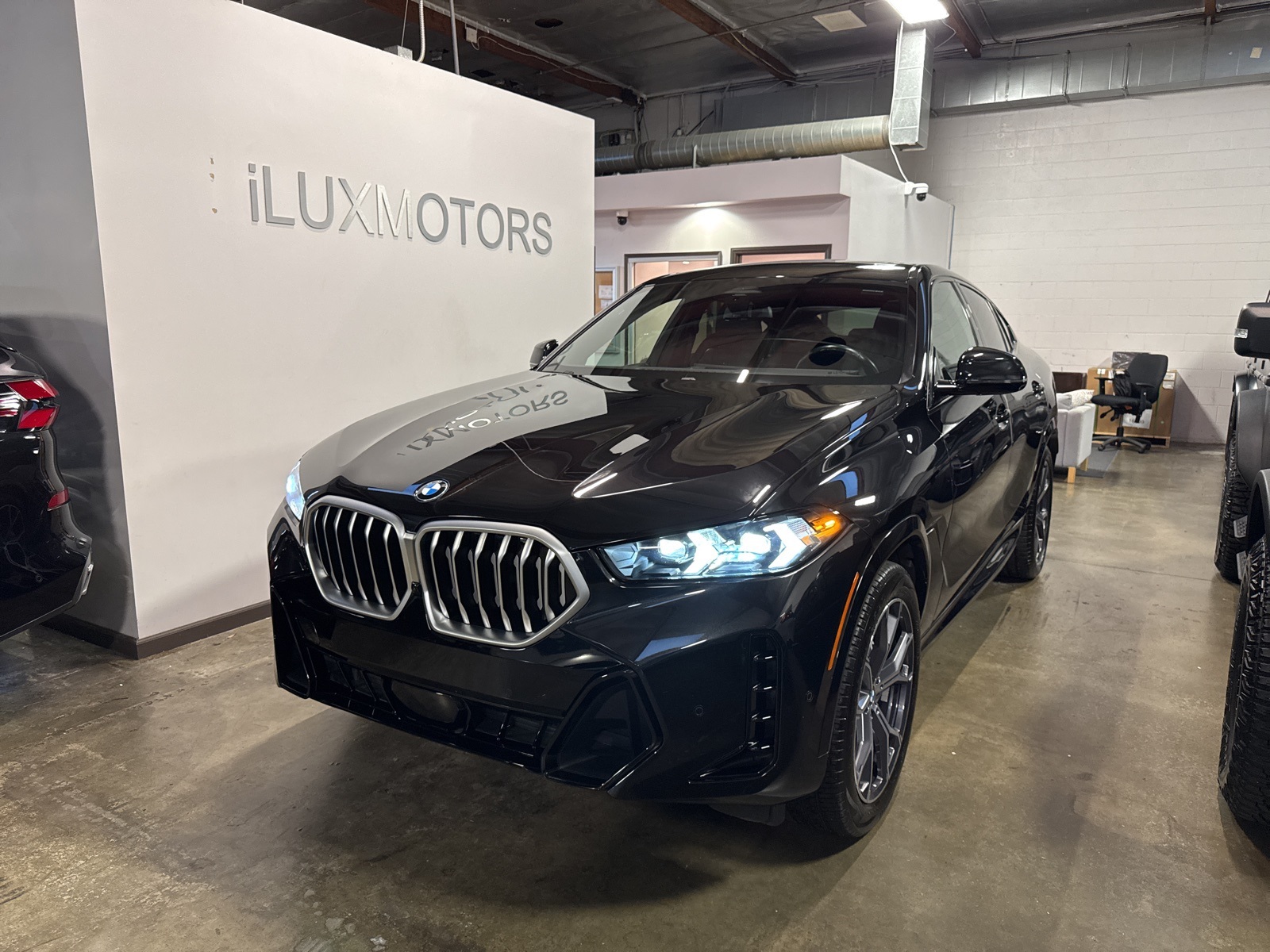 2024 BMW X6 40i's photo