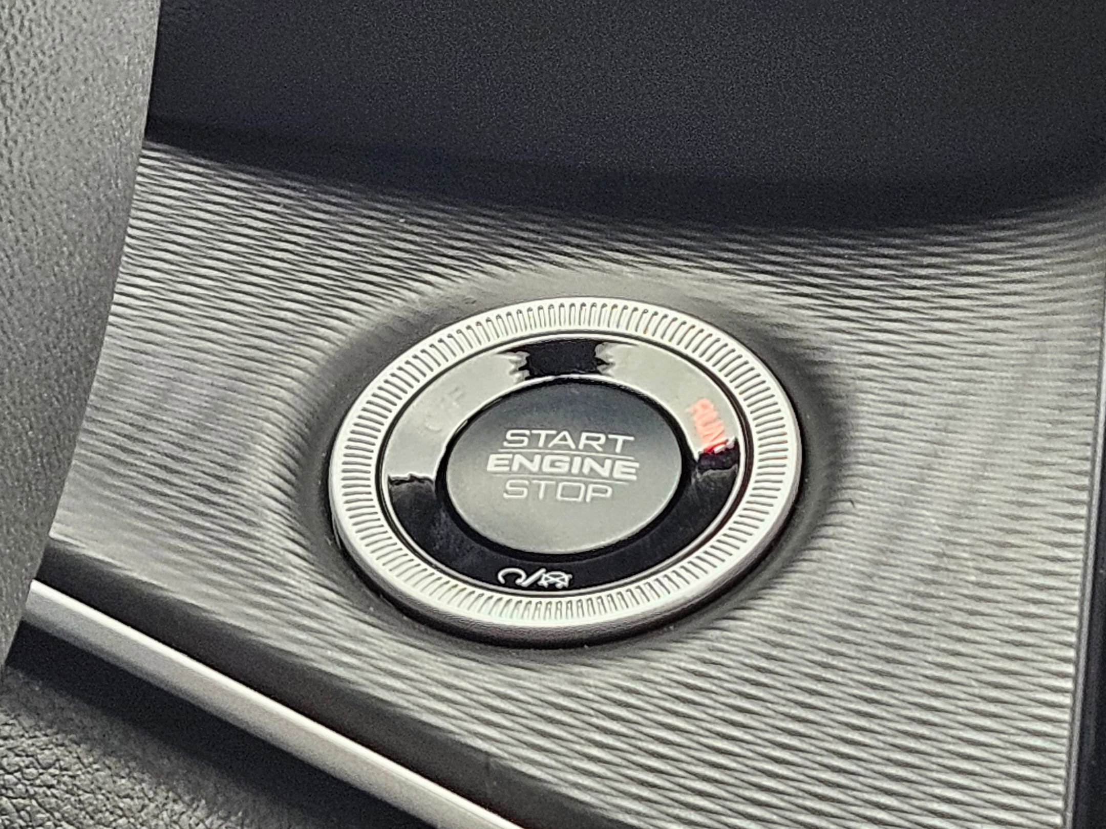 2025 Jeep Grand Cherokee Laredo X photo 12