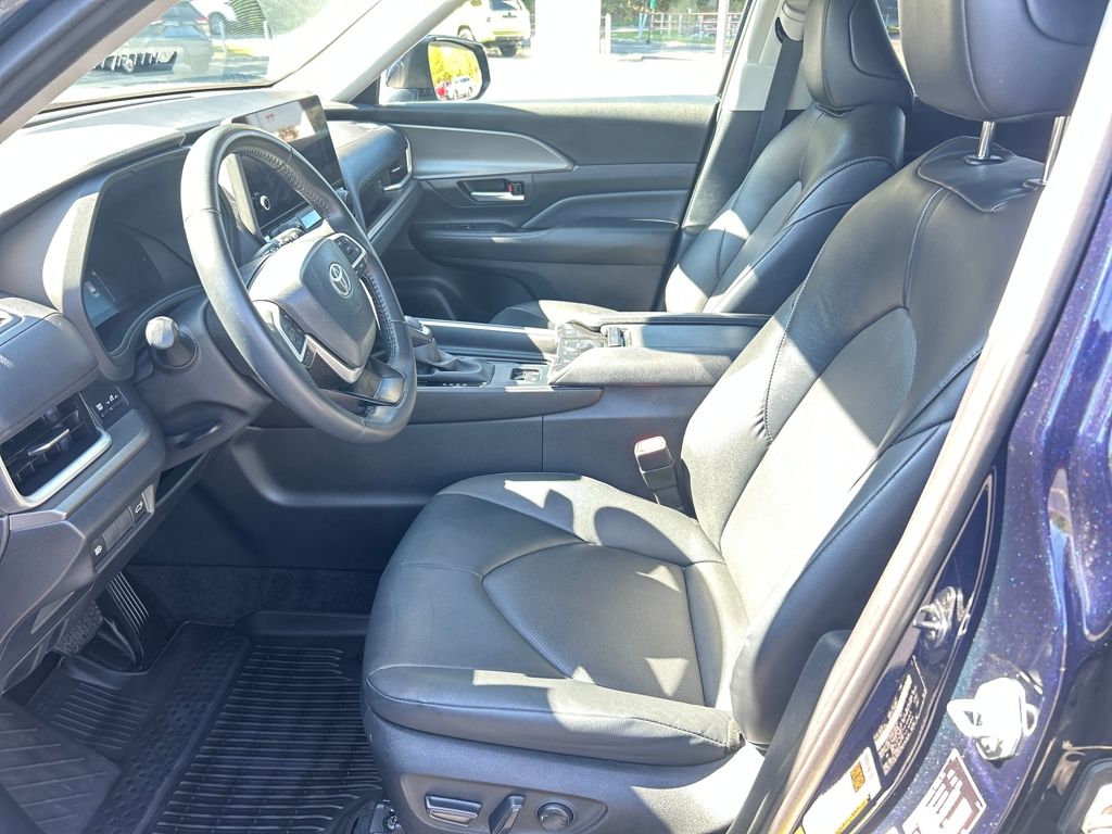 2024 Toyota Highlander Hybrid XLE photo 16