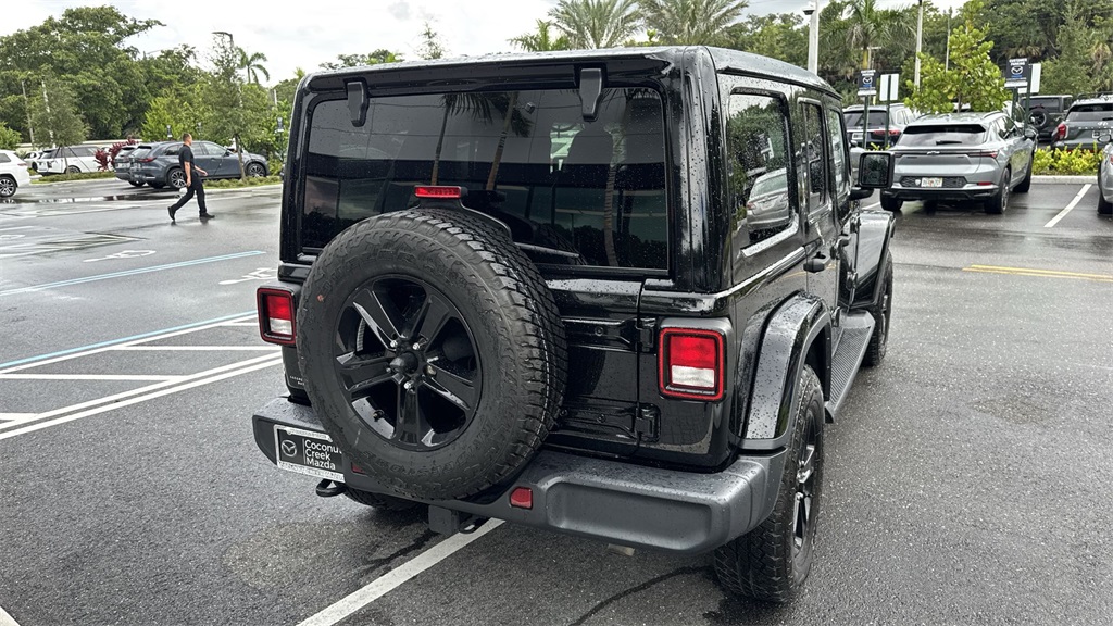 2021 Jeep Wrangler Unlimited Sahara Altitude photo 3
