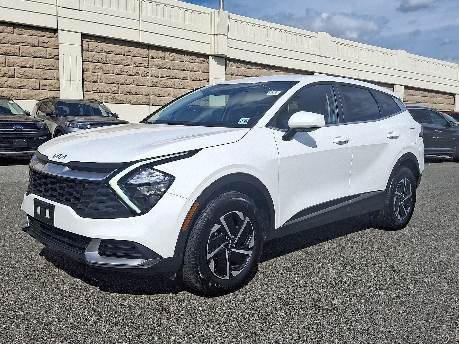 2023 Kia Sportage LX Hybrid's photo