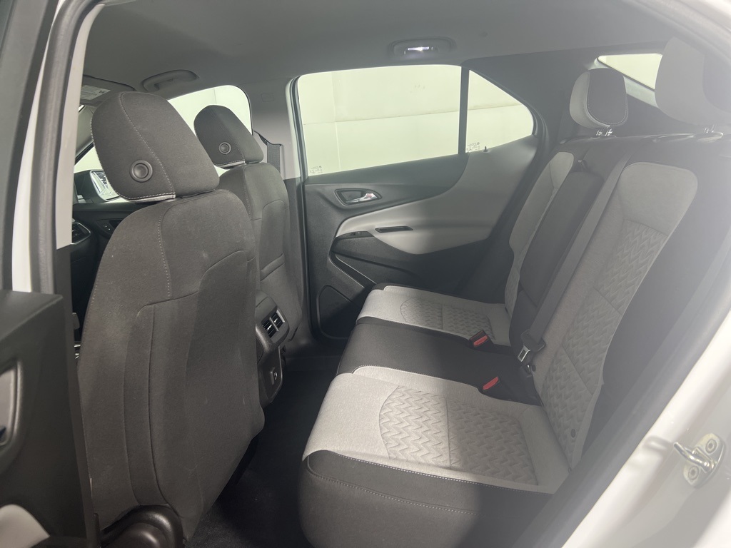 2022 Chevrolet Equinox LS photo 16