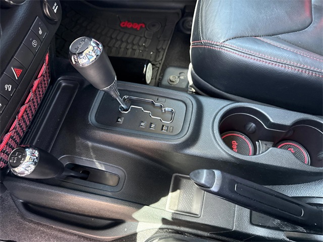 2017 Jeep Wrangler Unlimited Rubicon Recon photo 27