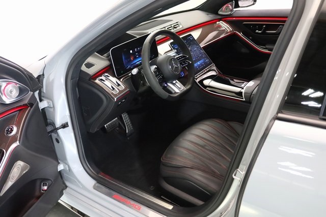 2024 Mercedes Benz S AMG 63 E PERFORMANCE photo 22