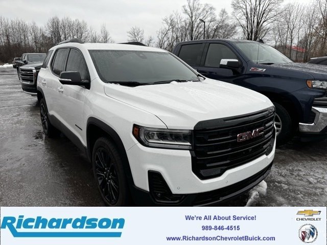 2023 GMC Acadia SLT's photo