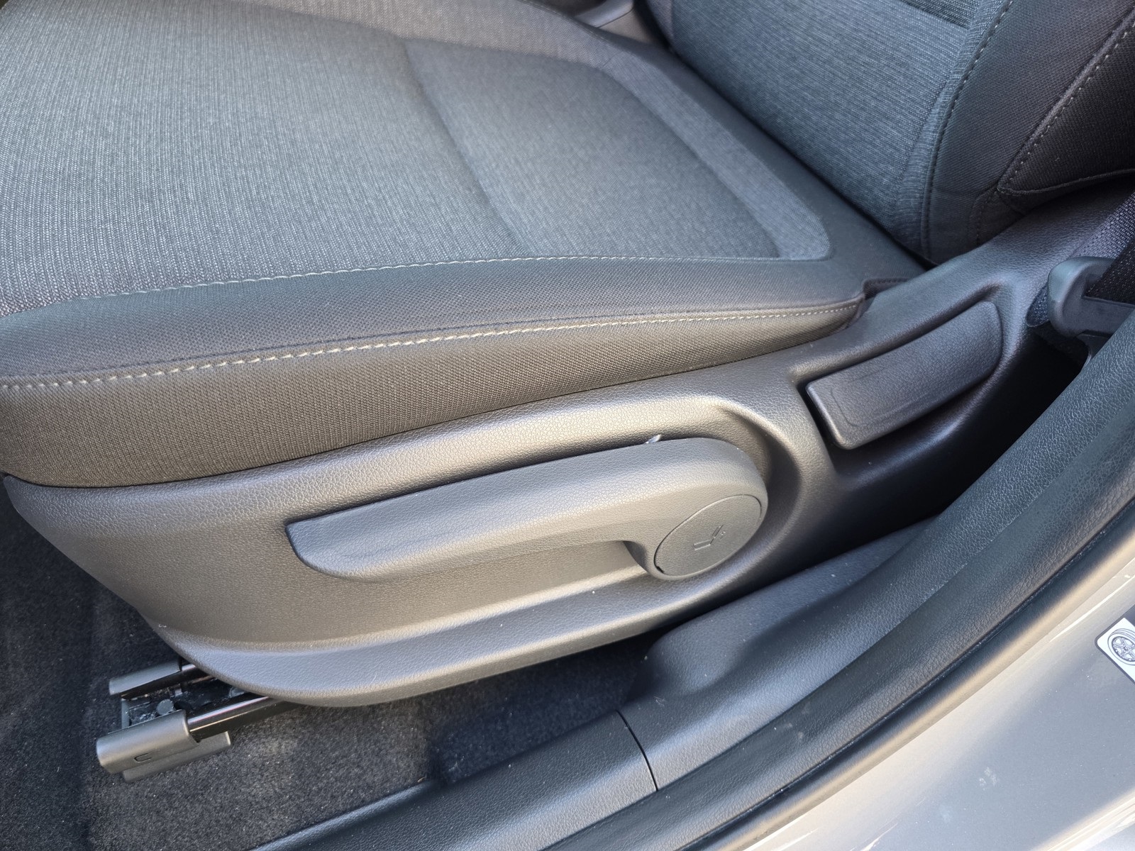 2022 Hyundai Kona Electric SEL photo 21