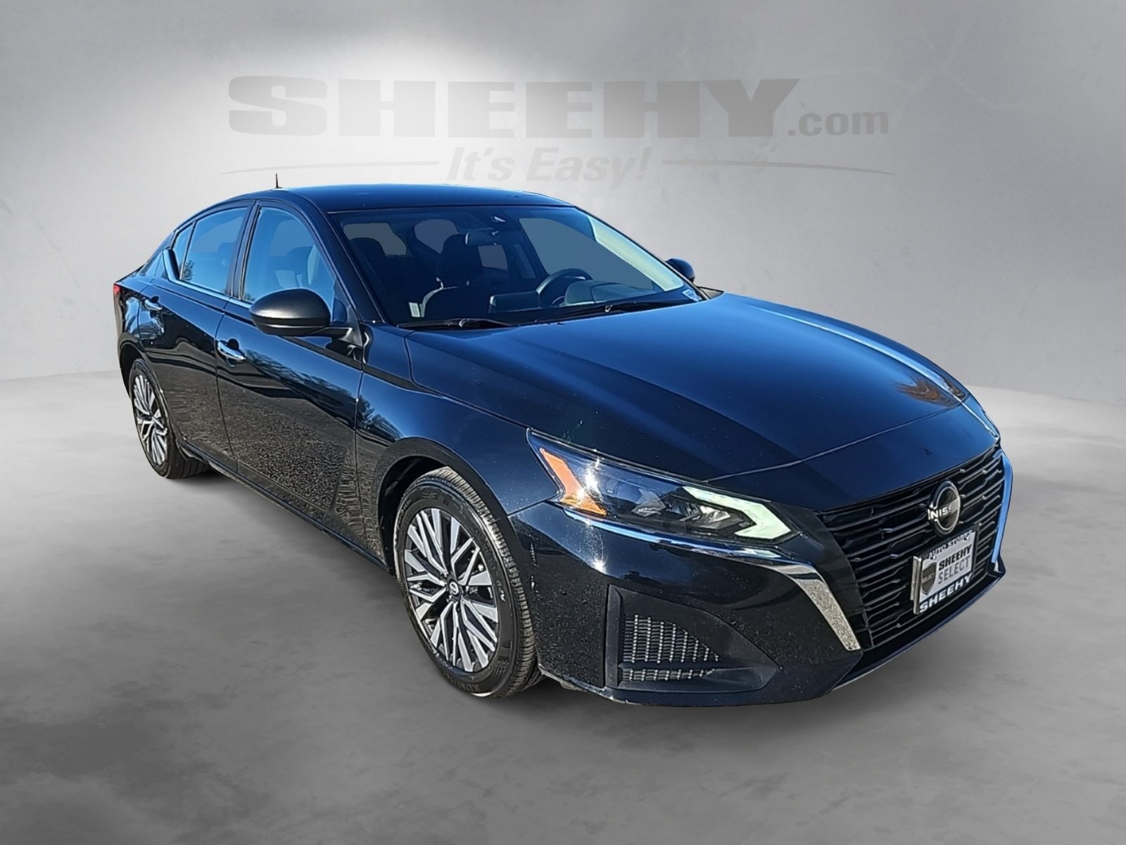 2024 Nissan Altima 2.5 SV photo 2