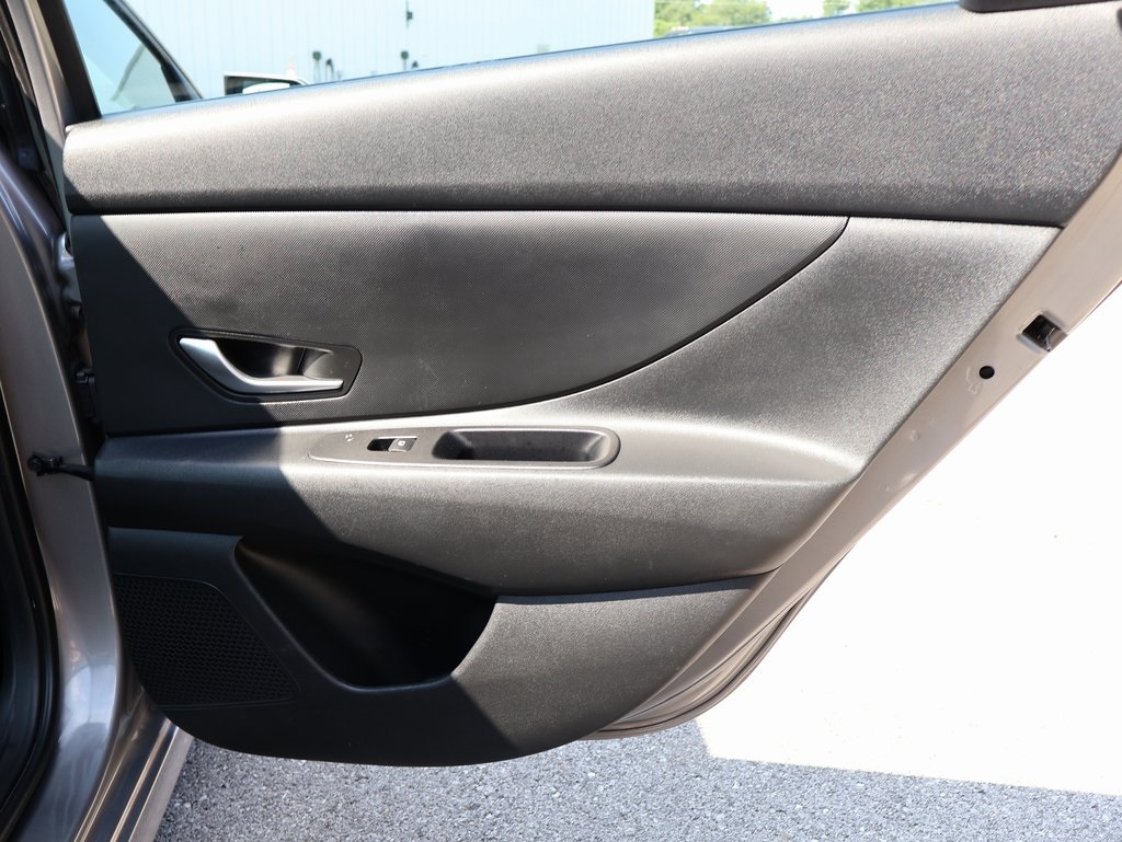 2024 Hyundai Elantra SEL photo 11