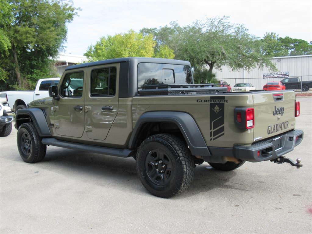 2020 Jeep Gladiator Sport photo 4