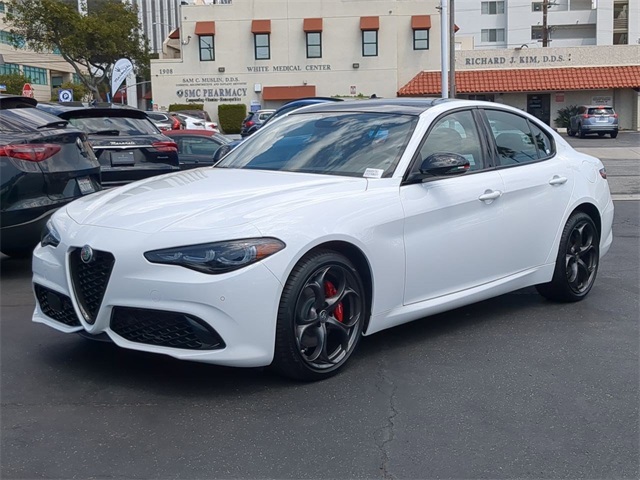 2025 Alfa Romeo Giulia SPRINT photo 3