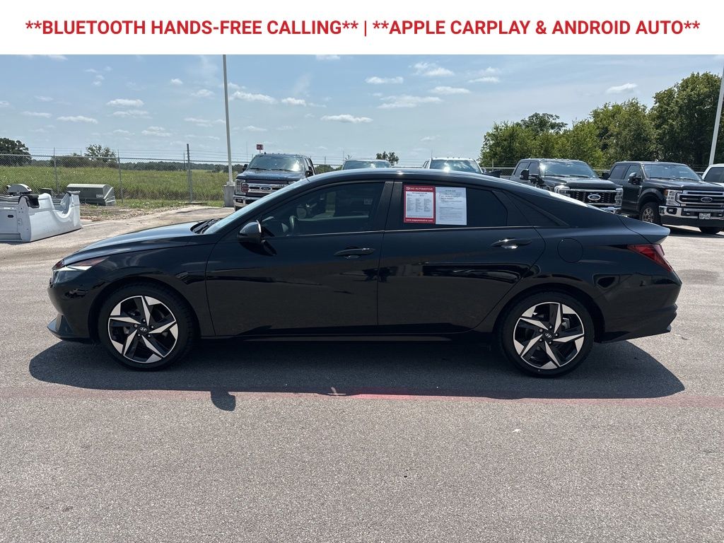 2023 Hyundai Elantra SEL photo 4