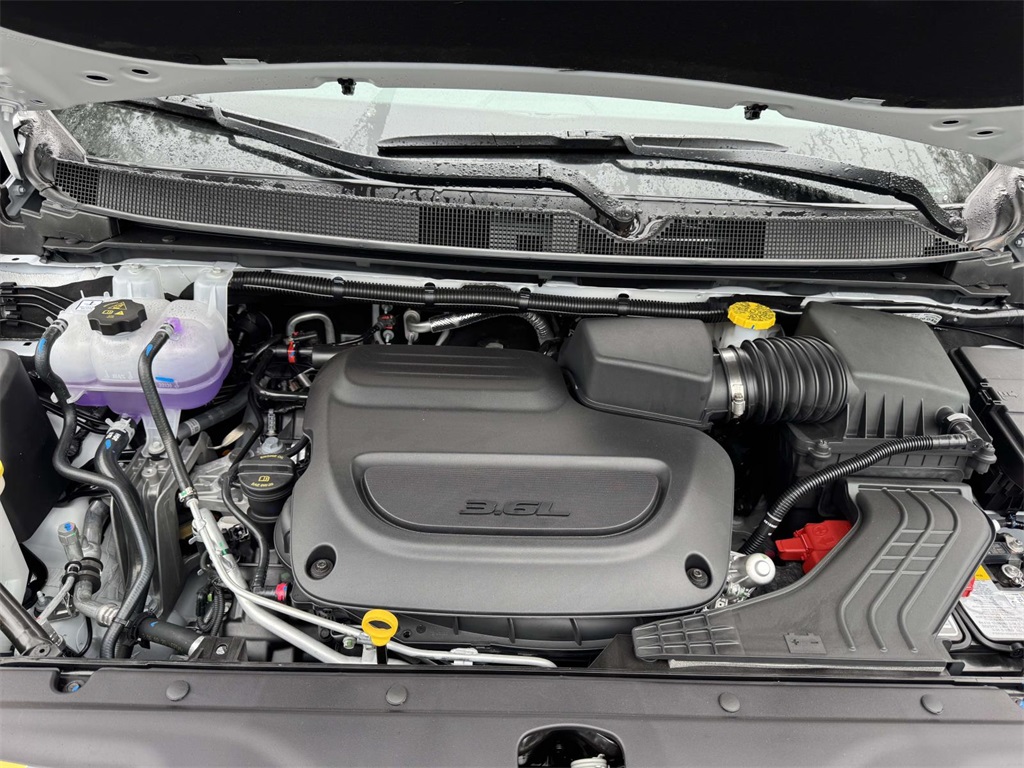 2026 Chrysler Pacifica Pinnacle photo 13