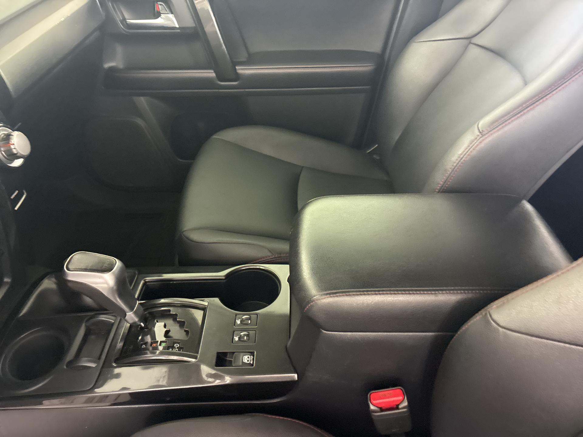 2016 Toyota 4Runner TRD Pro photo 11