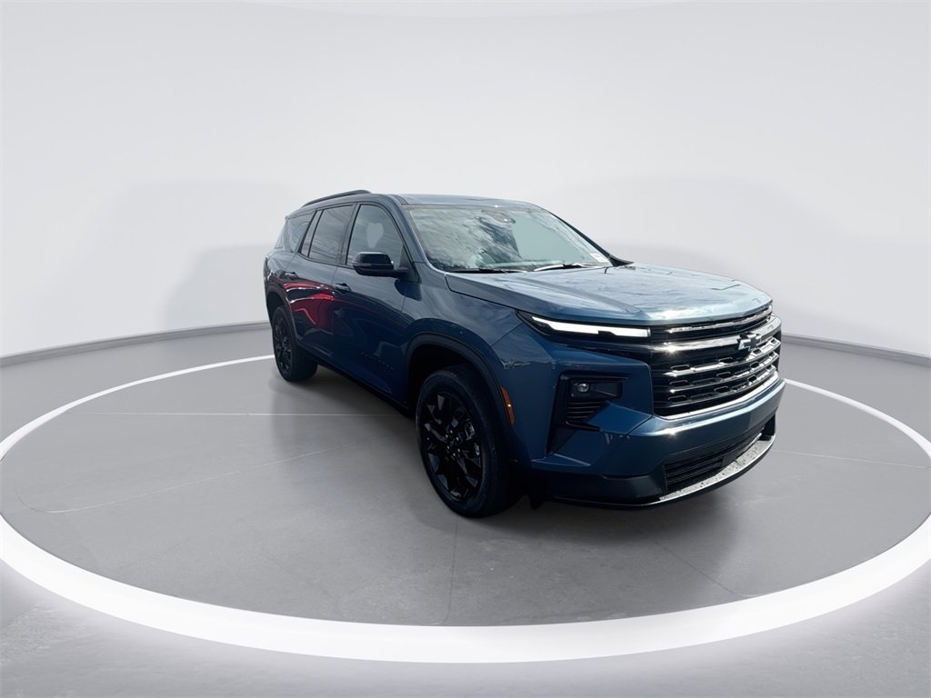 2026 Chevrolet Traverse photo 2