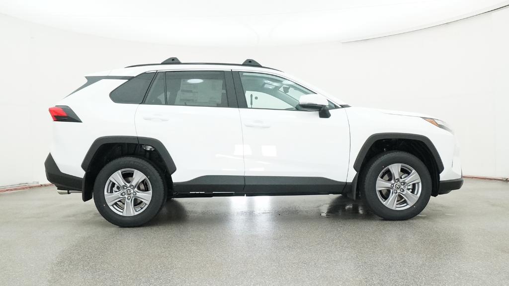 2025 Toyota RAV4 XLE photo 26