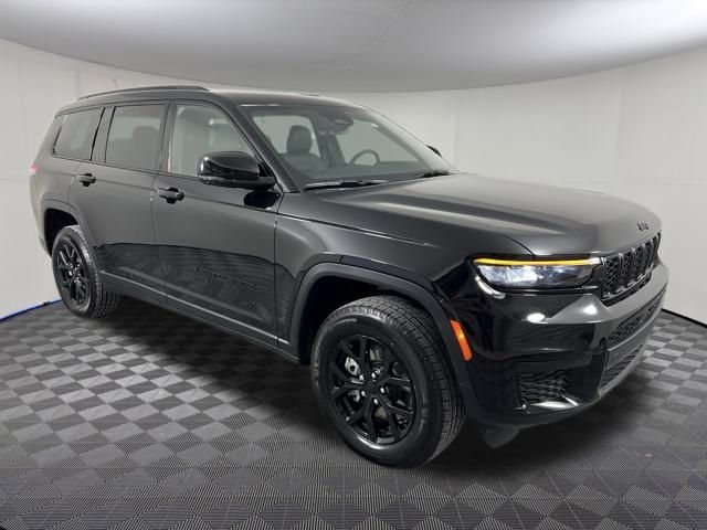 2025 Jeep Grand Cherokee L Altitude's photo