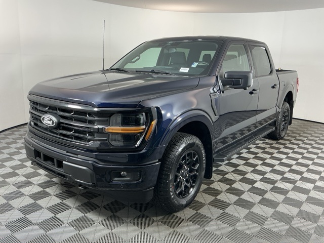 2024 Ford F-150 XLT photo 2