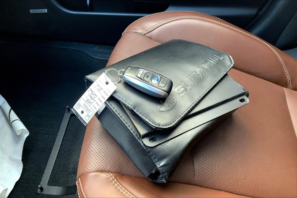 2018 Subaru Outback 2.5i Touring photo 9