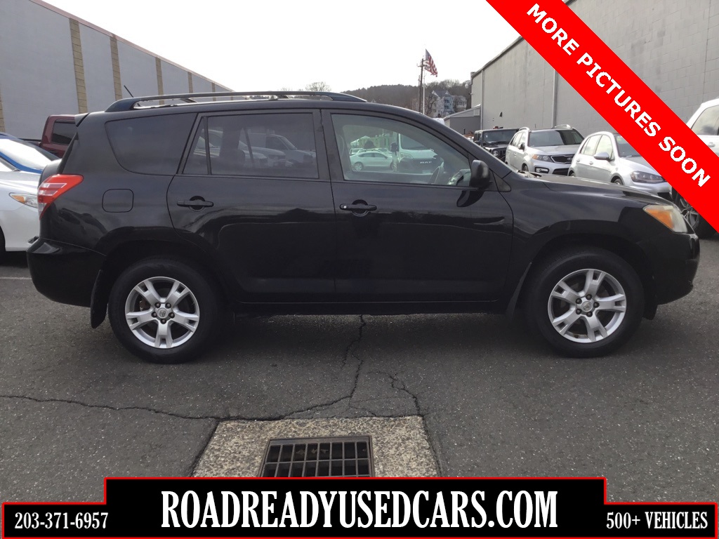 2011 Toyota RAV4 Base's photo