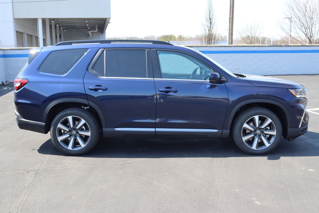 2025 Honda Pilot Touring photo 5