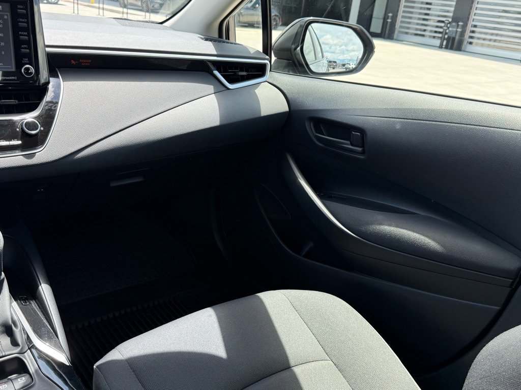 2022 Toyota Corolla LE photo 11