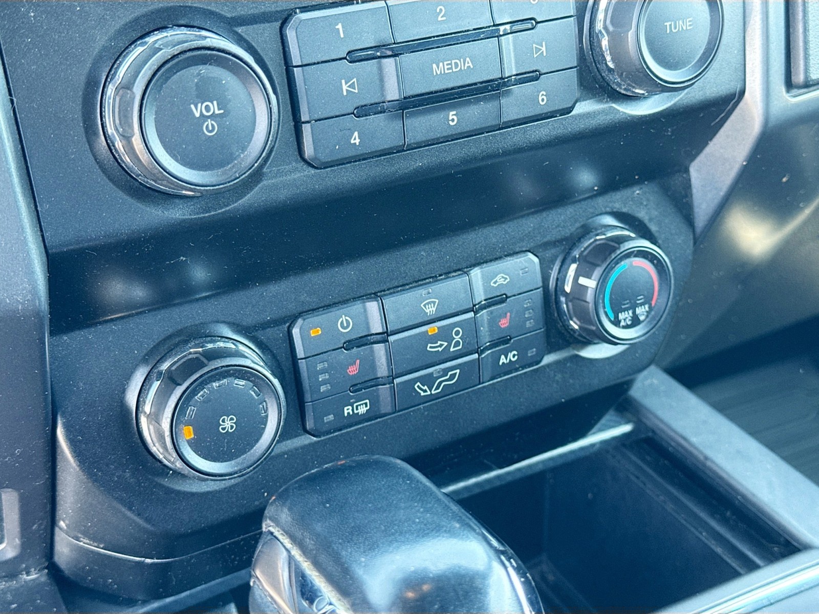 2019 Ford F-150 XLT photo 13
